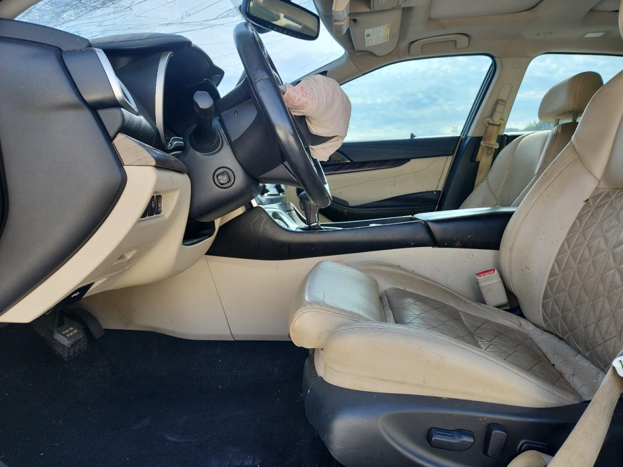 2016 NISSAN Maxima