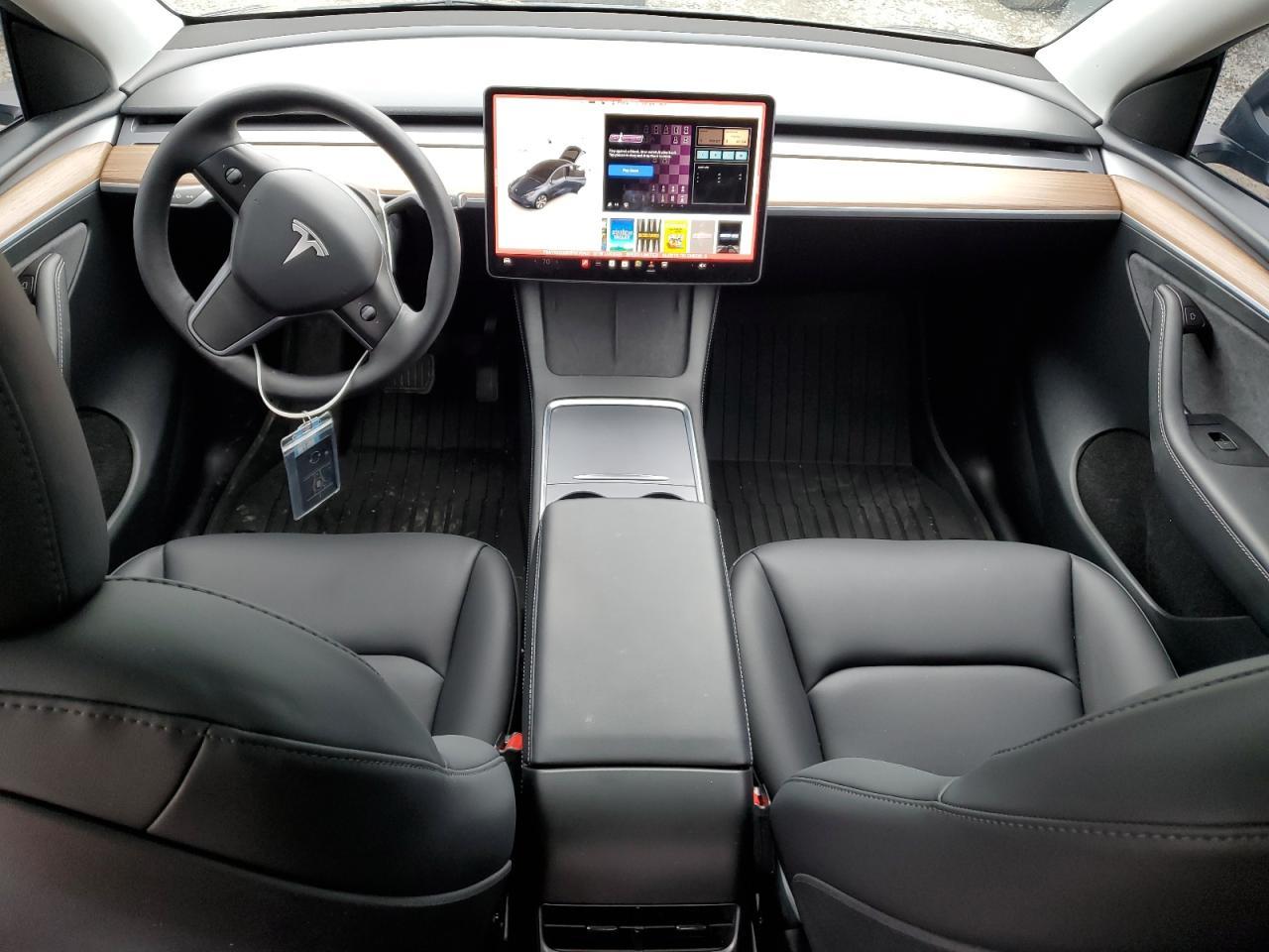 2024 TESLA MODEL Y