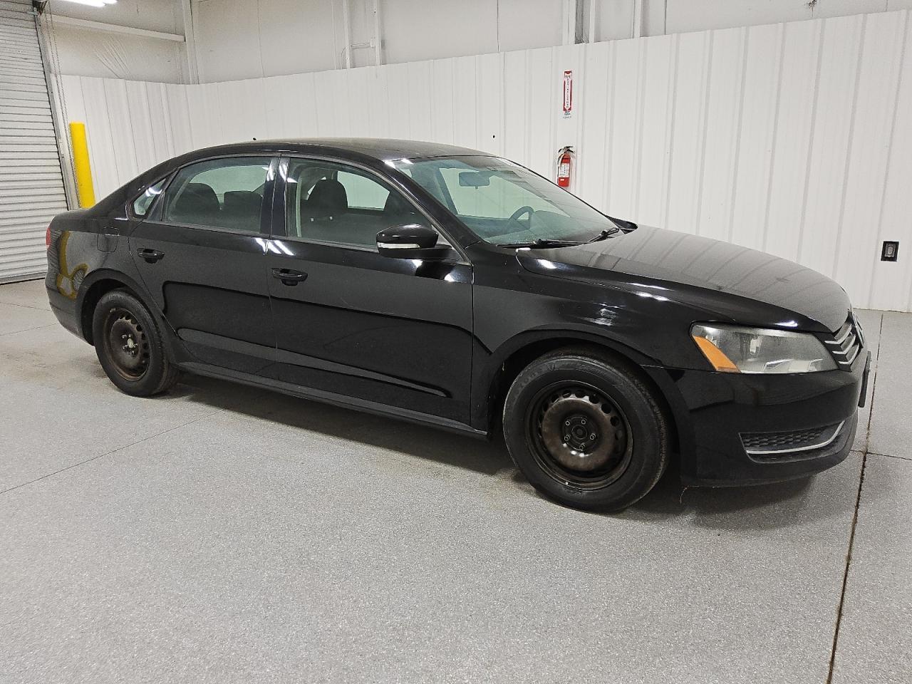 2014 VOLKSWAGEN Passat