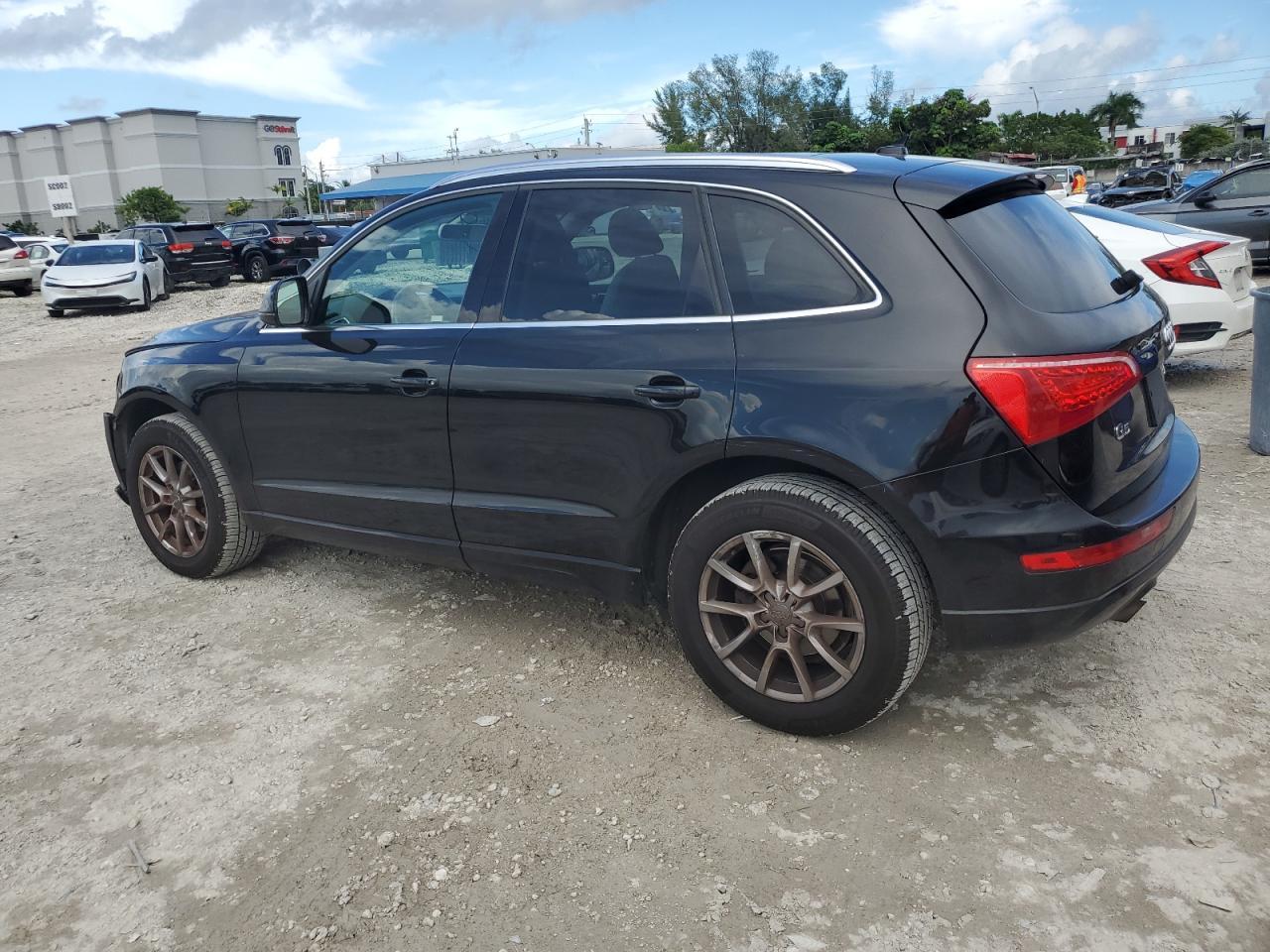 2011 AUDI Q5