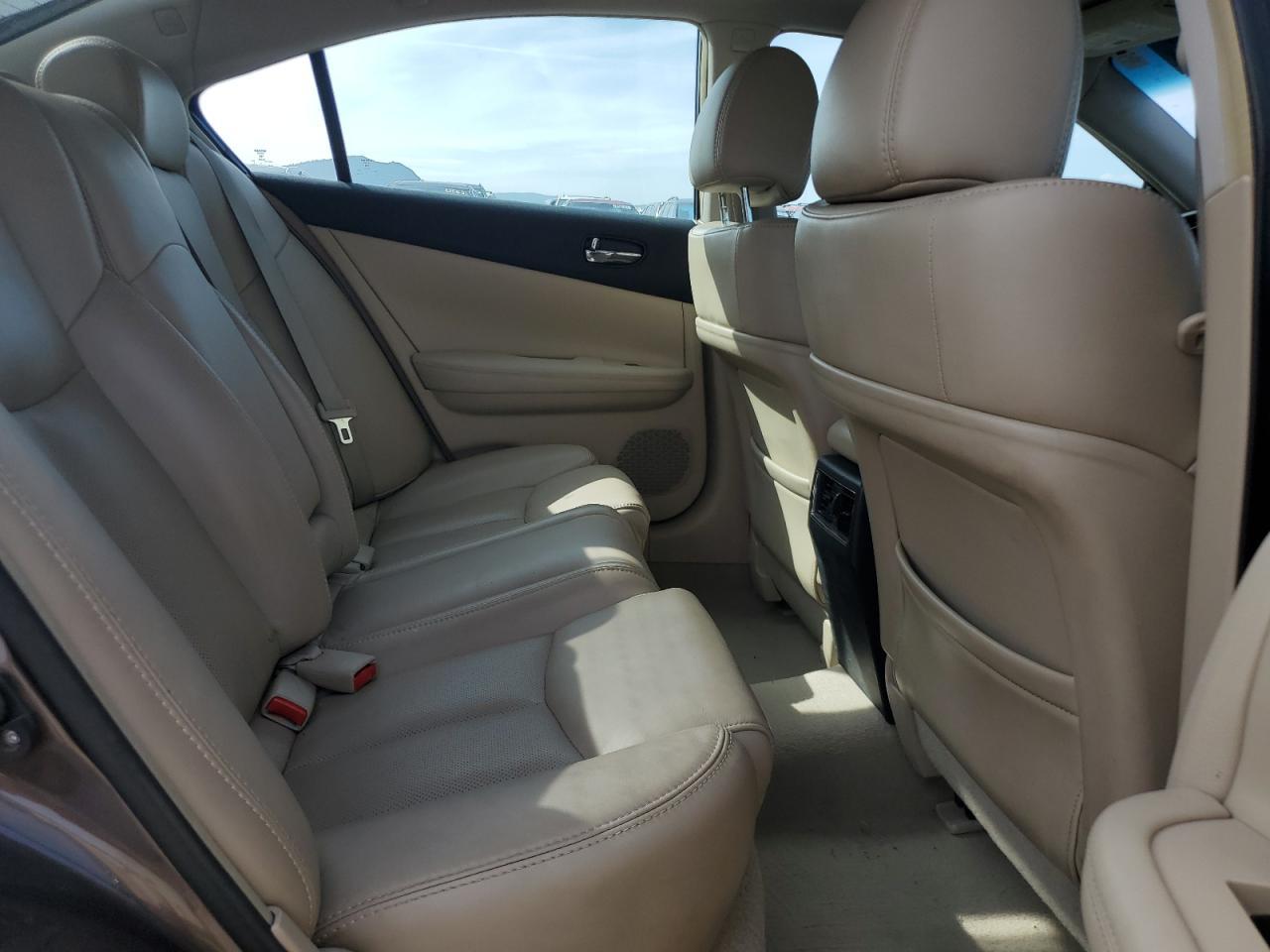 2014 NISSAN Maxima