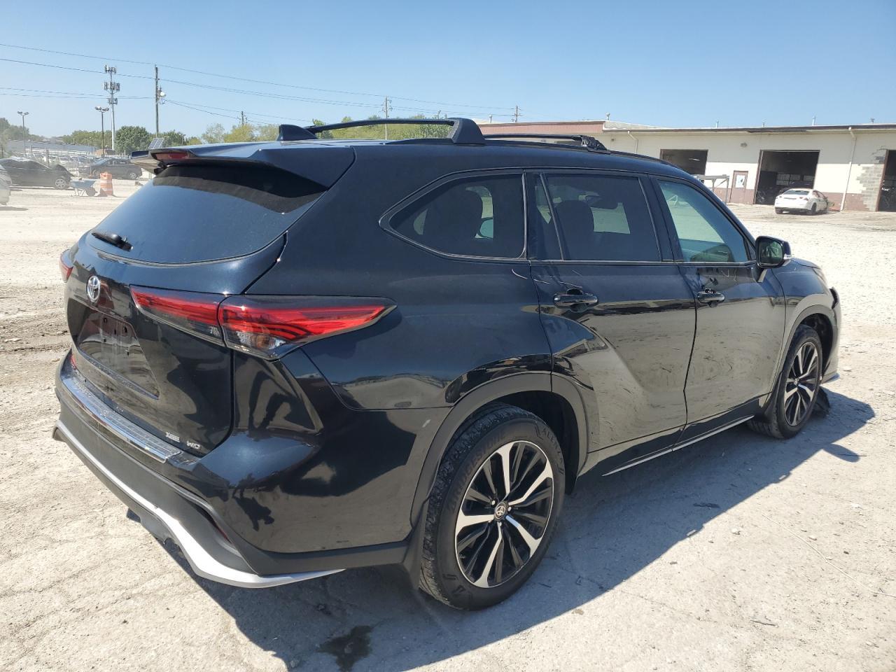 2022 TOYOTA HIGHLANDER