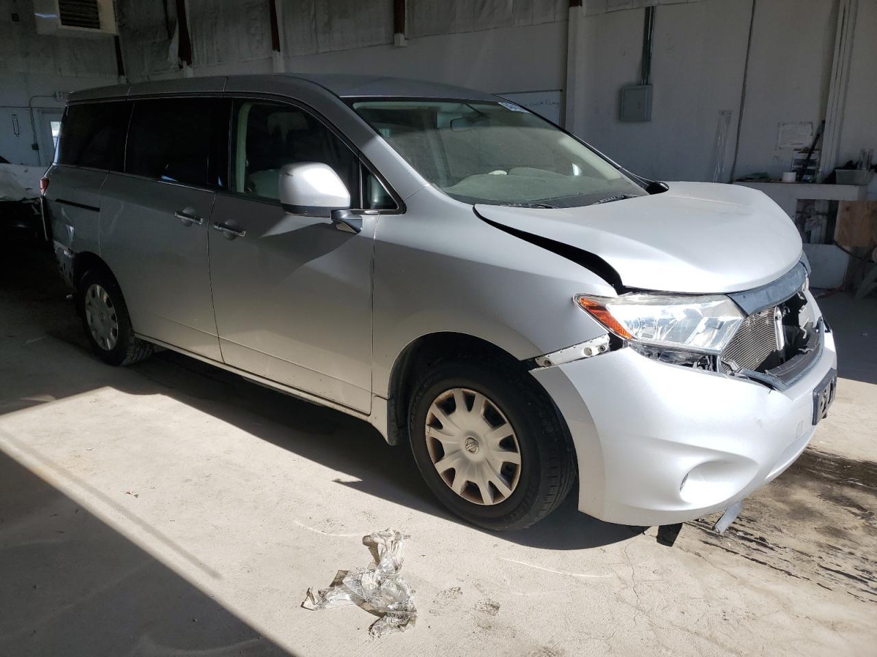 2015 NISSAN Quest