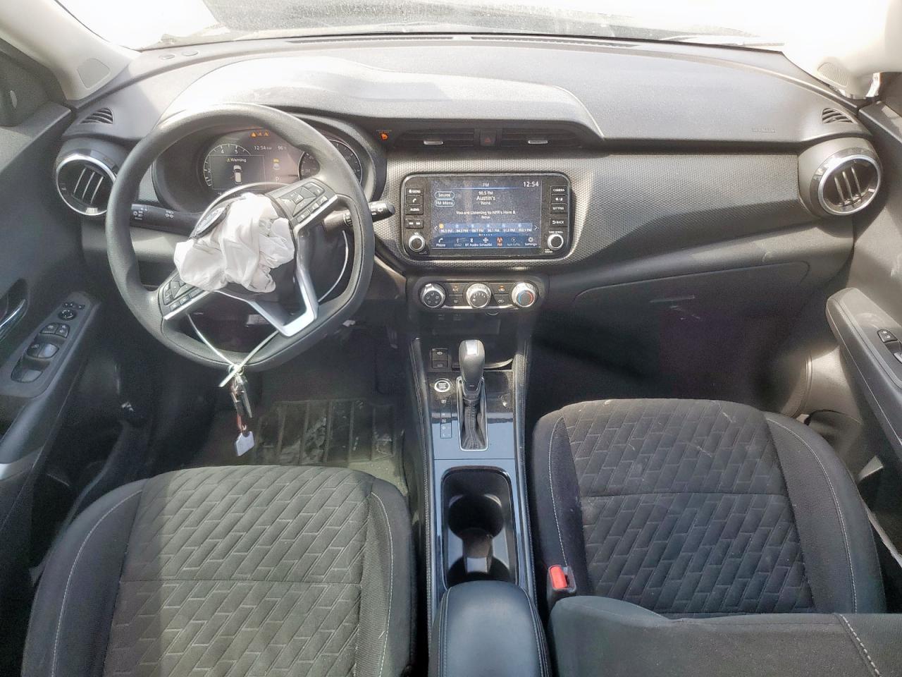 2023 NISSAN KICKS