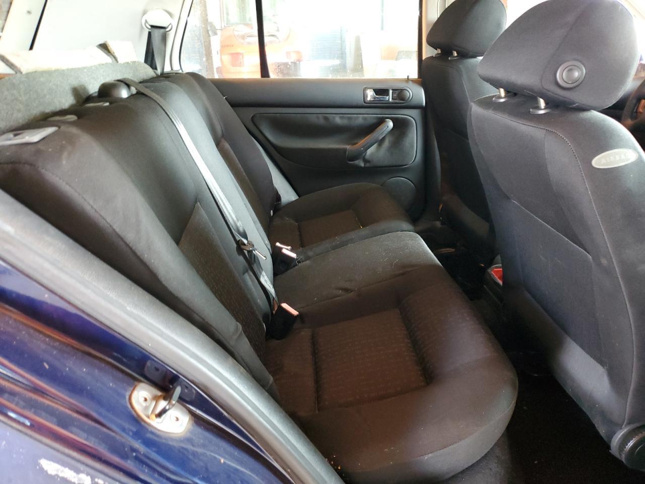 2003 VOLKSWAGEN GOLF