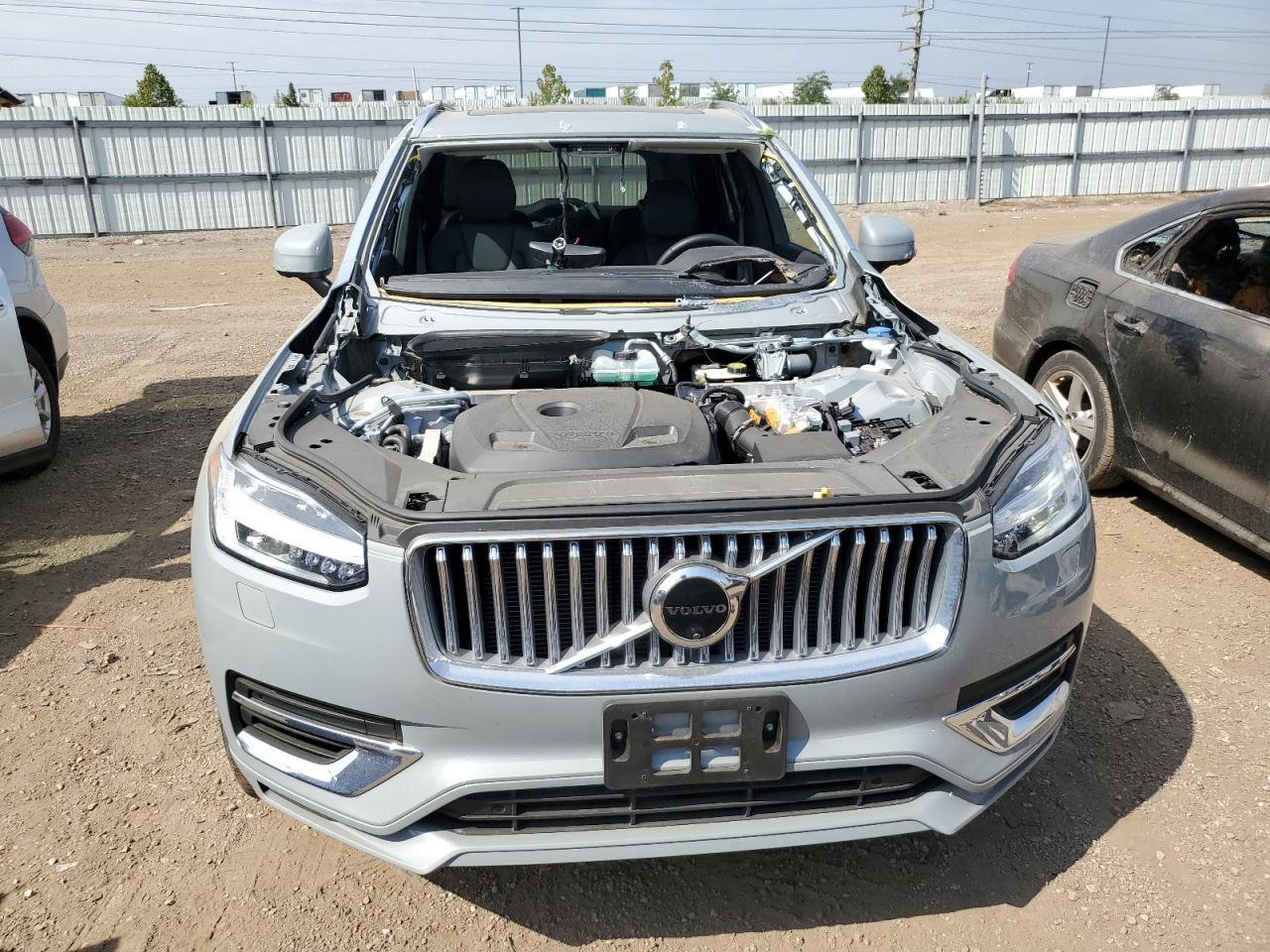 2024 VOLVO XC90