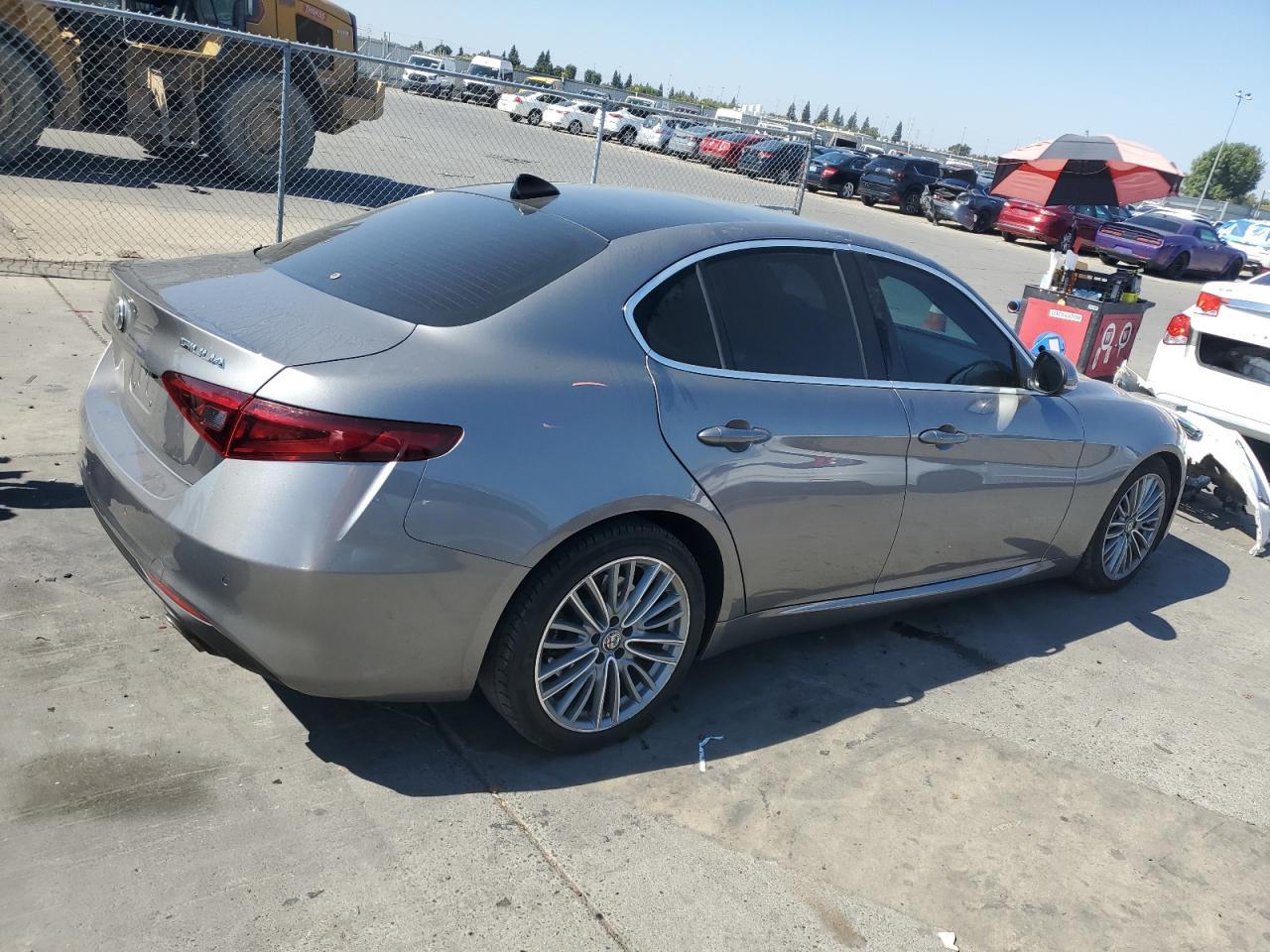 2017 ALFA ROMEO Giulia