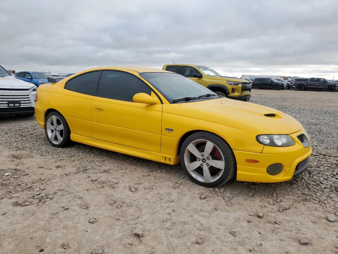 2005 PONTIAC Gto