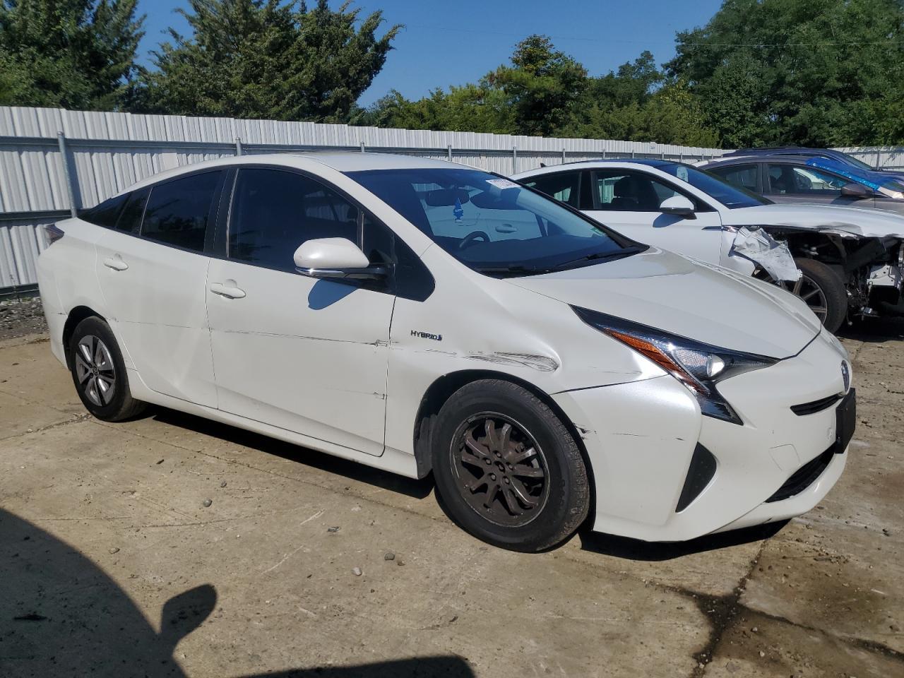 2016 TOYOTA PRIUS