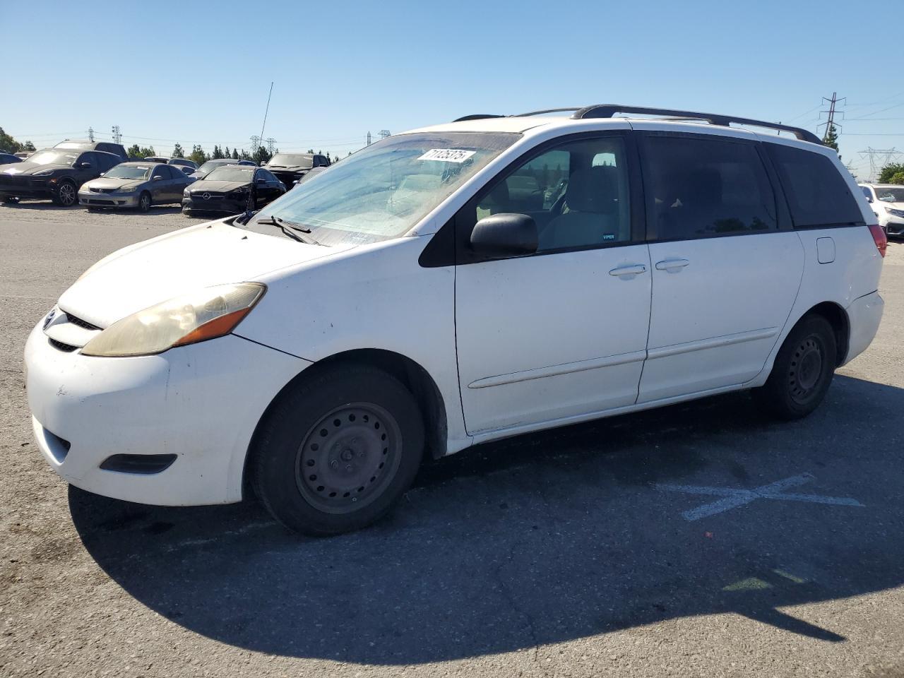2010 TOYOTA SIENNA