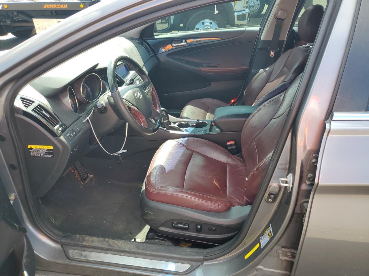 2011 HYUNDAI SONATA