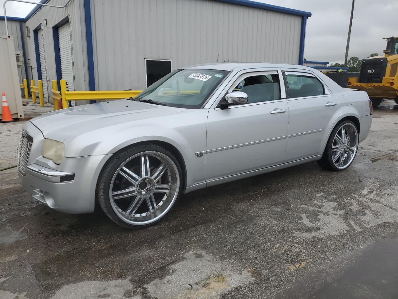 2005 CHRYSLER 300