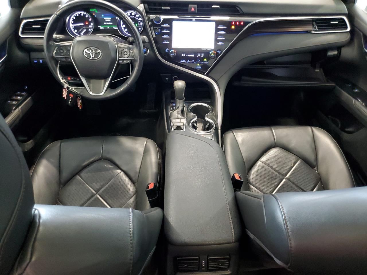 2018 TOYOTA CAMRY