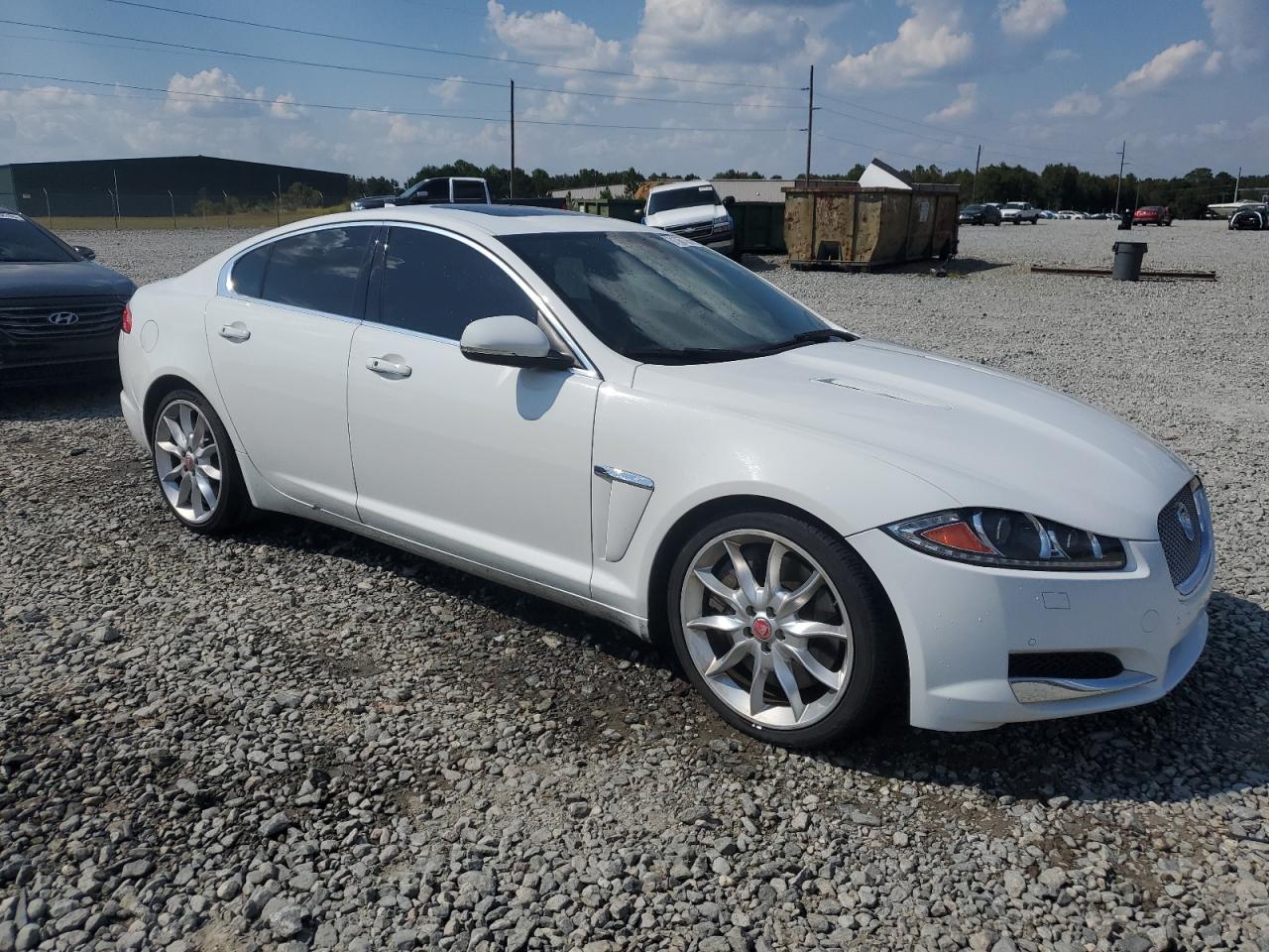 2014 JAGUAR XF