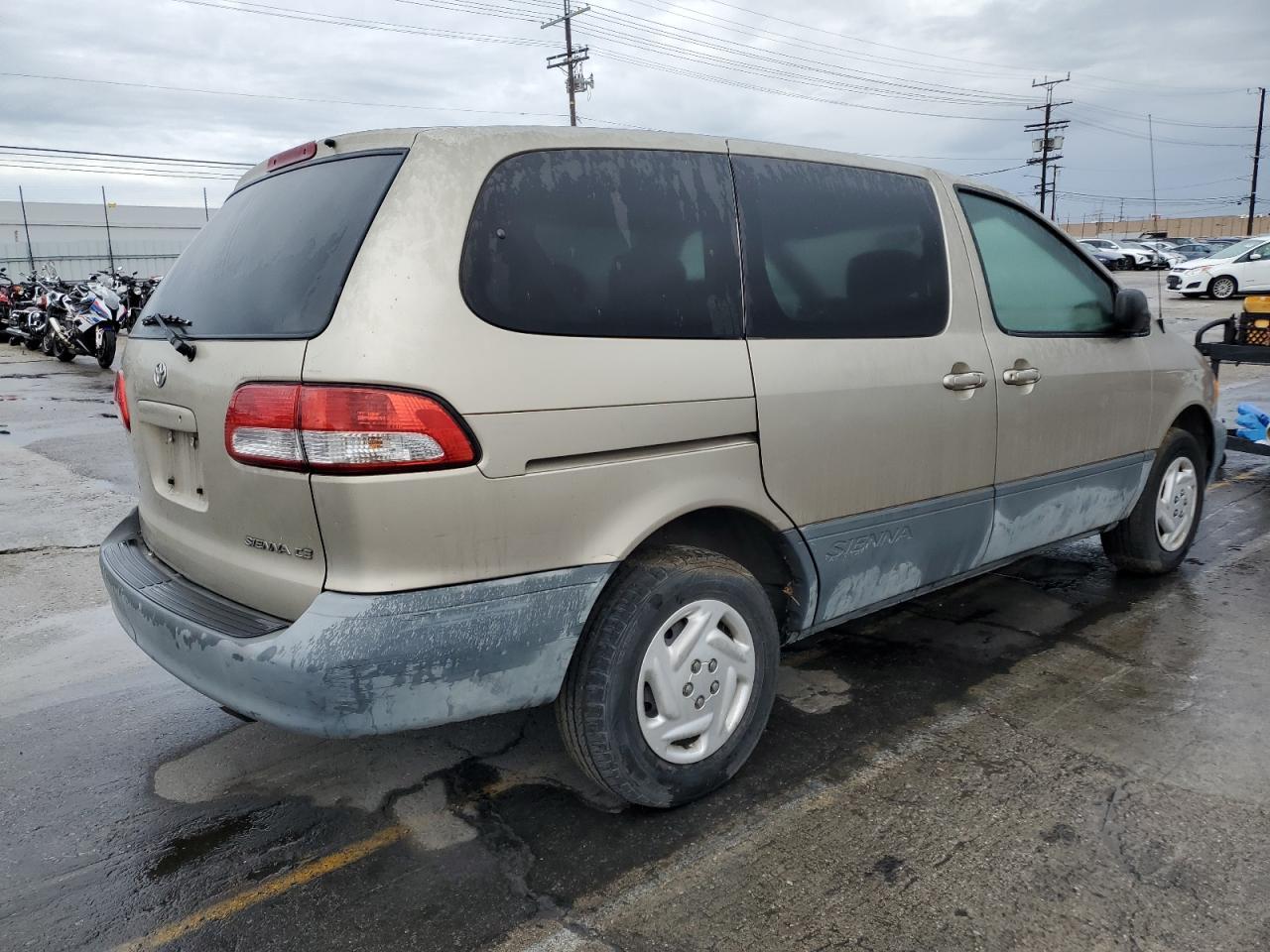 2001 TOYOTA SIENNA