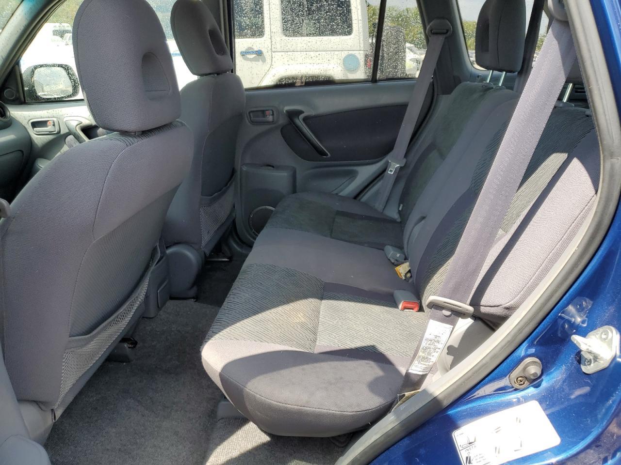 2002 TOYOTA RAV4
