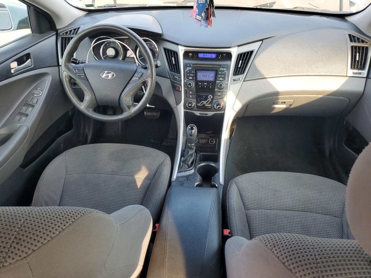 2011 HYUNDAI SONATA