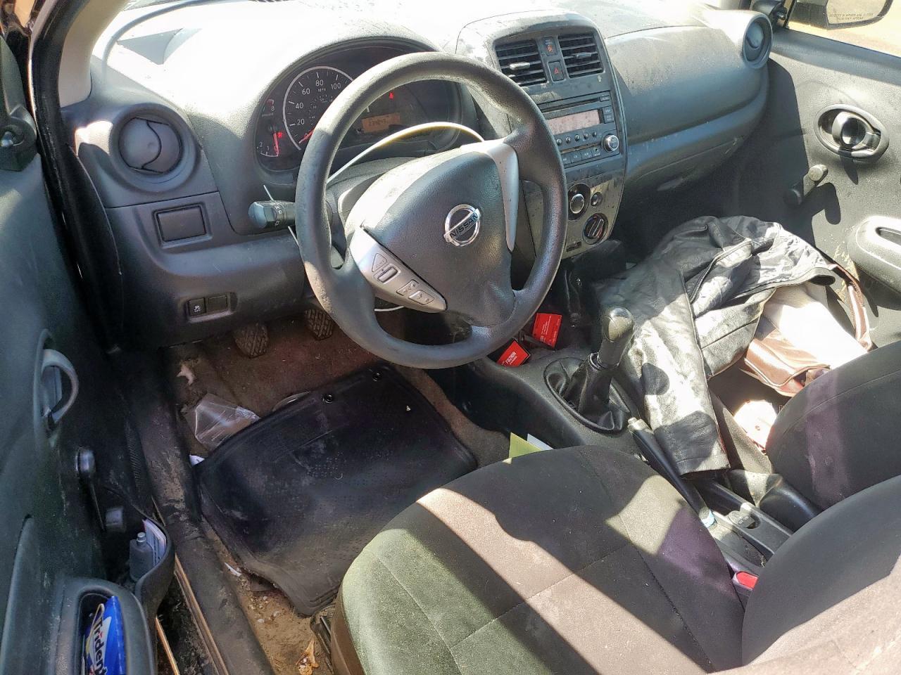 2015 NISSAN VERSA