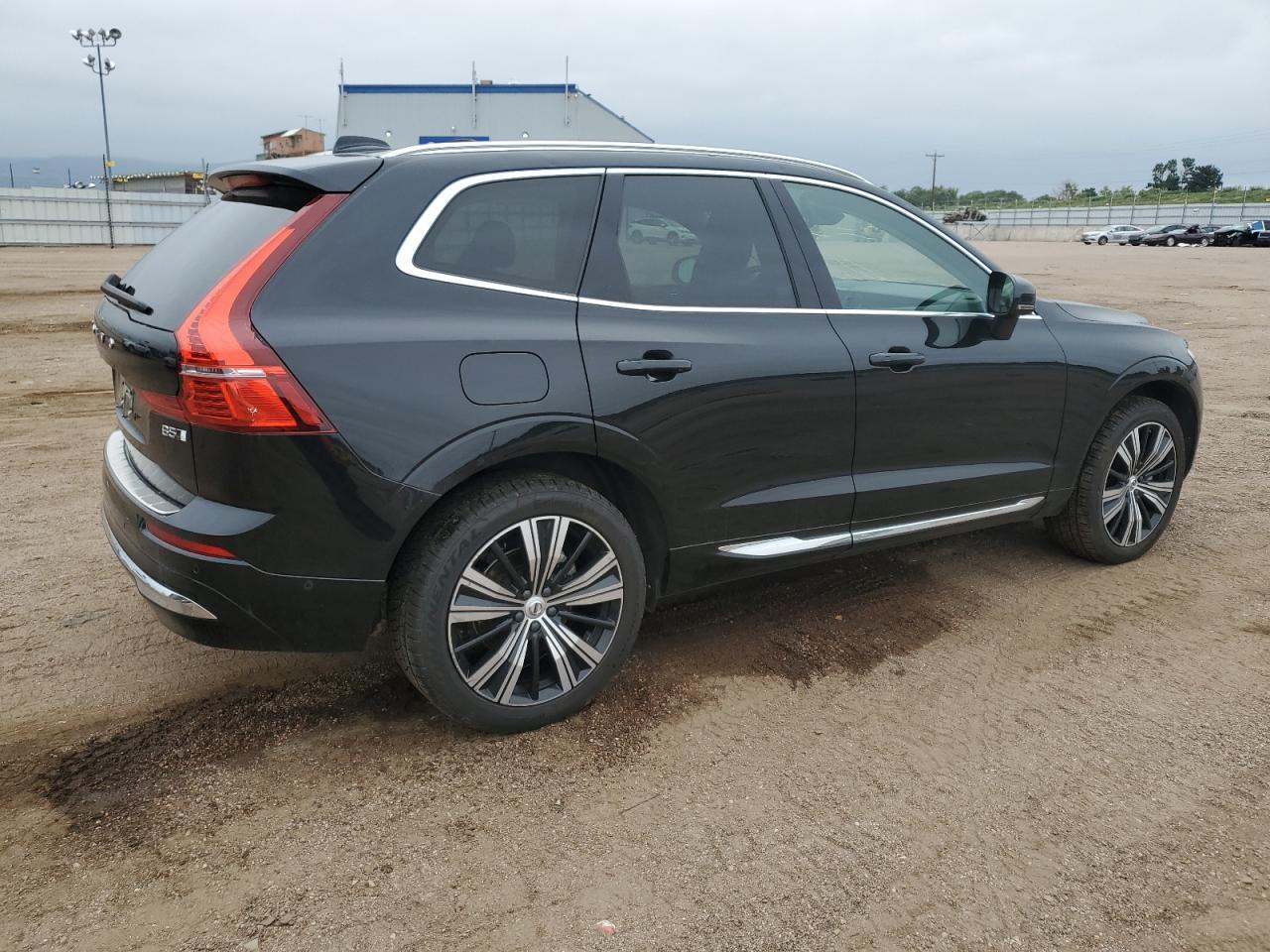 2023 VOLVO XC60