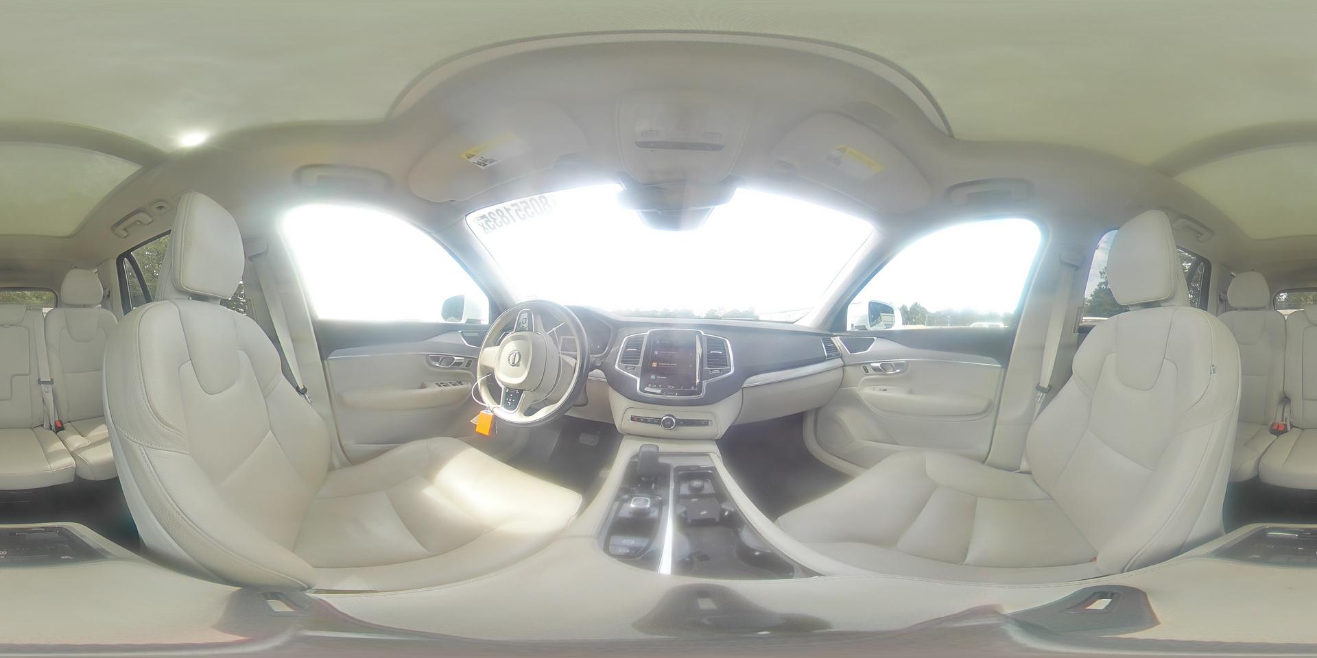 2023 VOLVO XC90