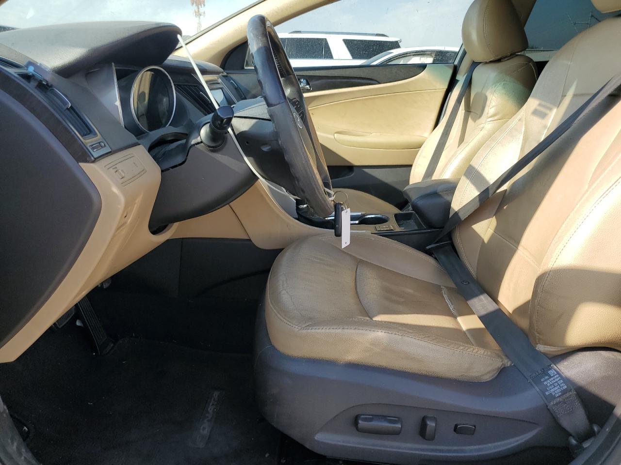 2011 HYUNDAI SONATA