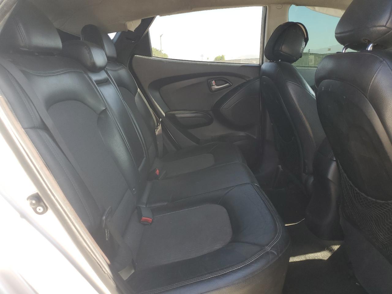 2011 HYUNDAI TUCSON