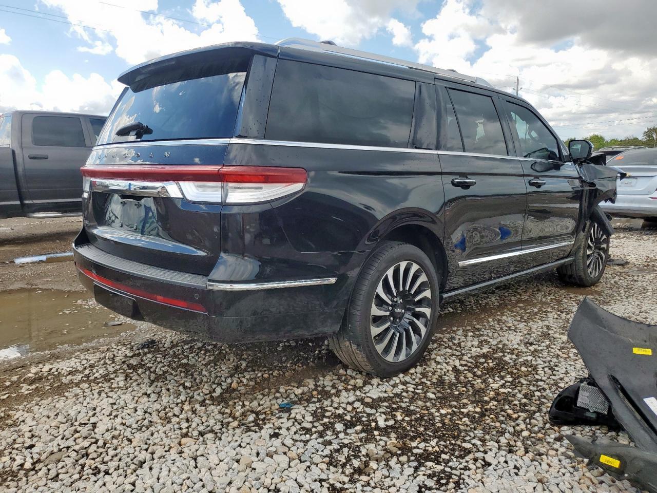 2023 LINCOLN Navigator