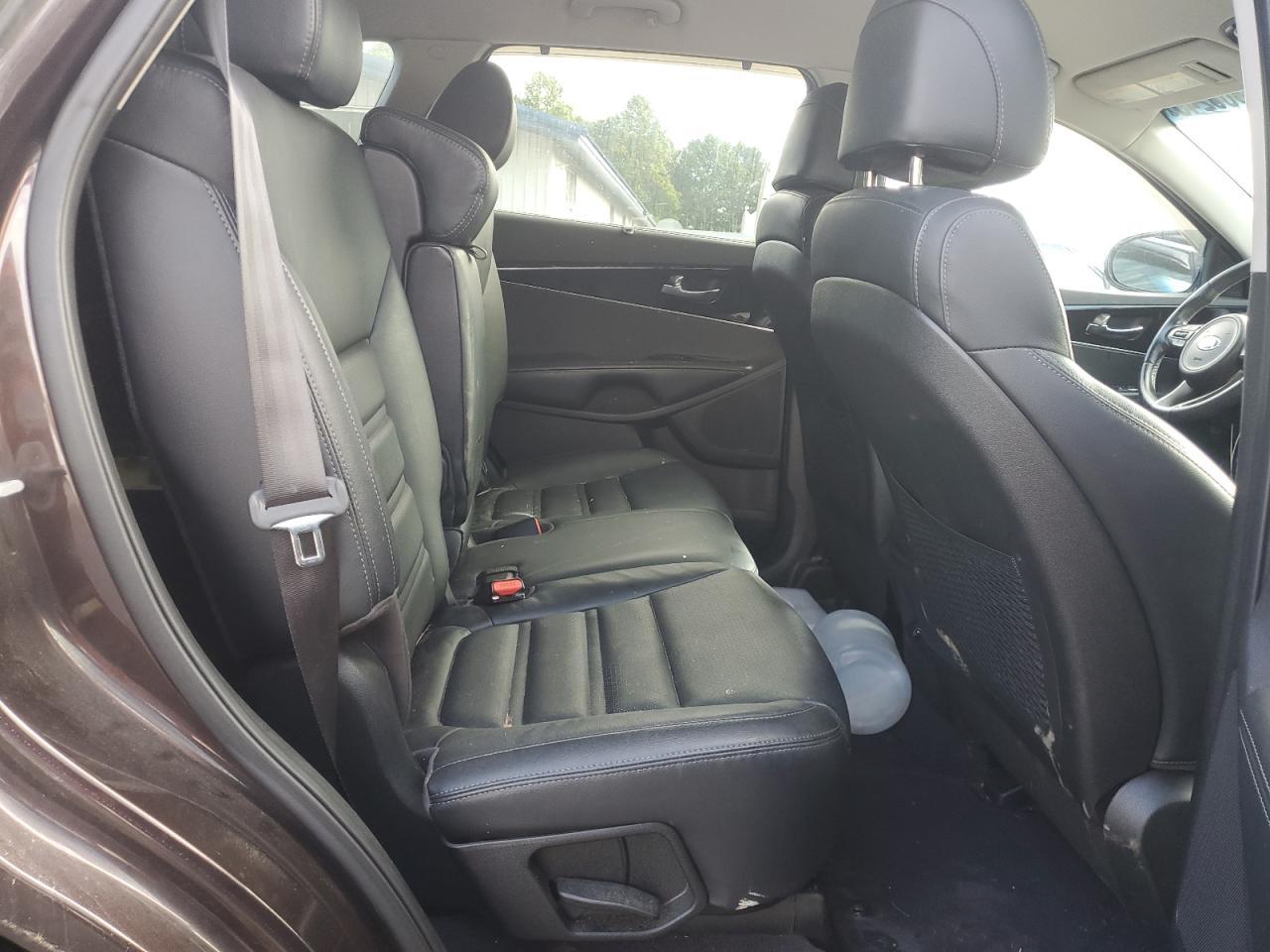 2017 KIA SORENTO