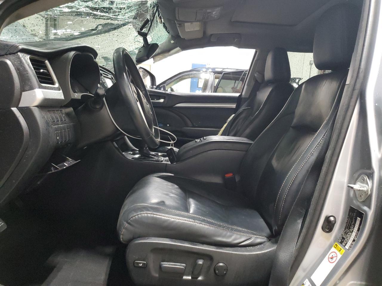 2015 TOYOTA HIGHLANDER