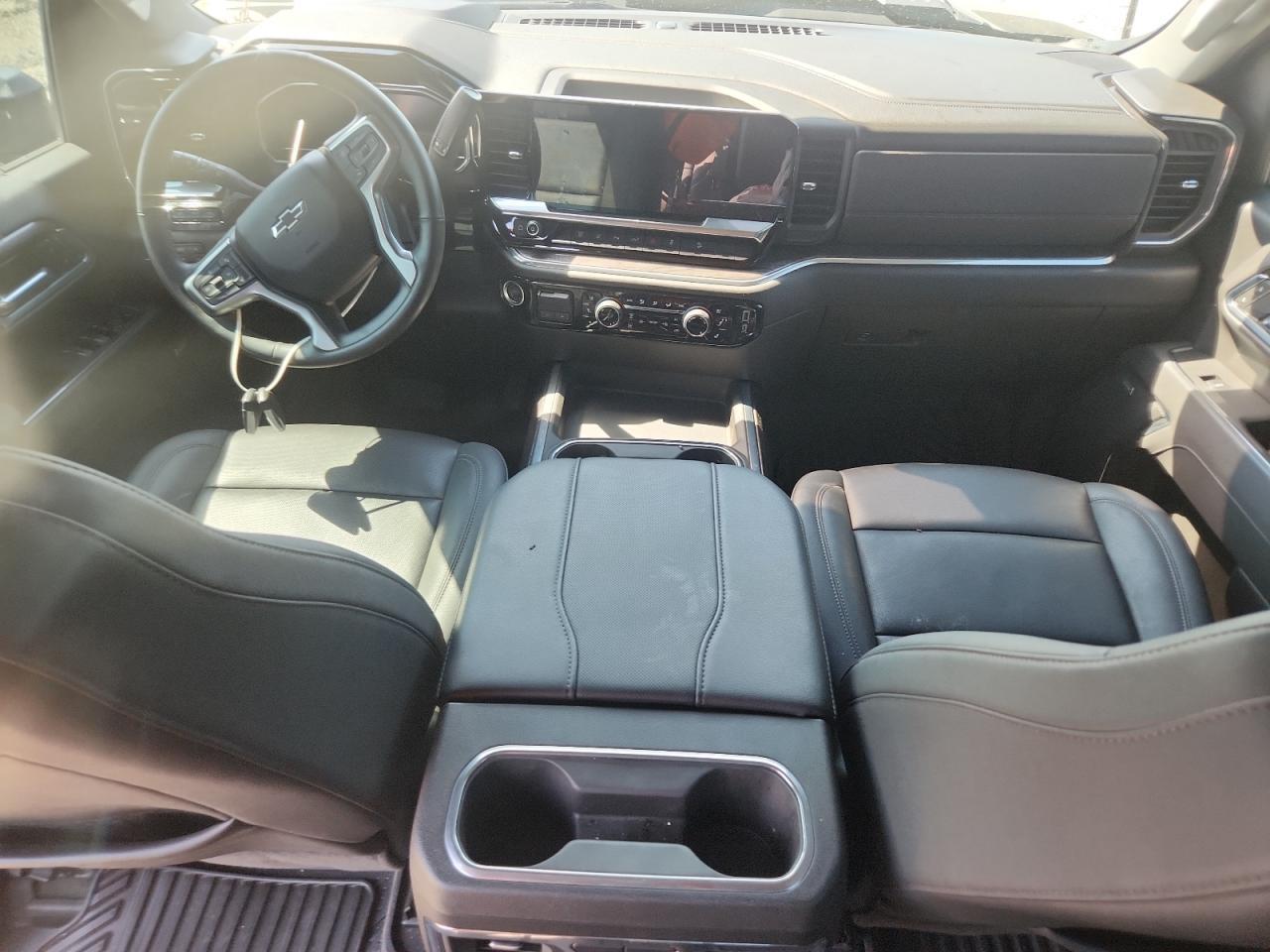 2025 CHEVROLET Silverado