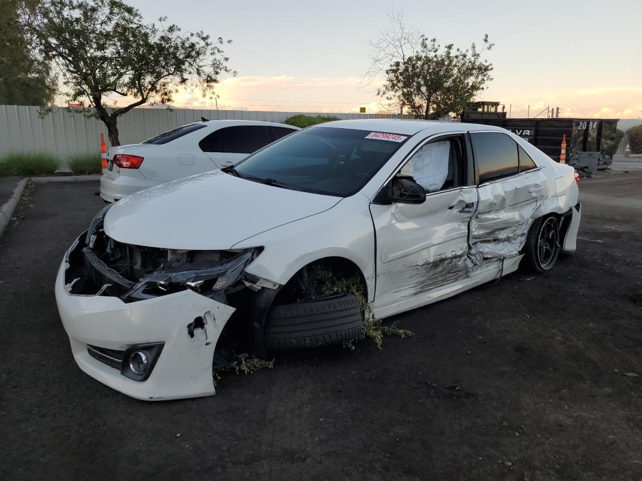 2014 TOYOTA CAMRY