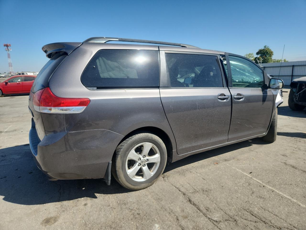 2013 TOYOTA SIENNA