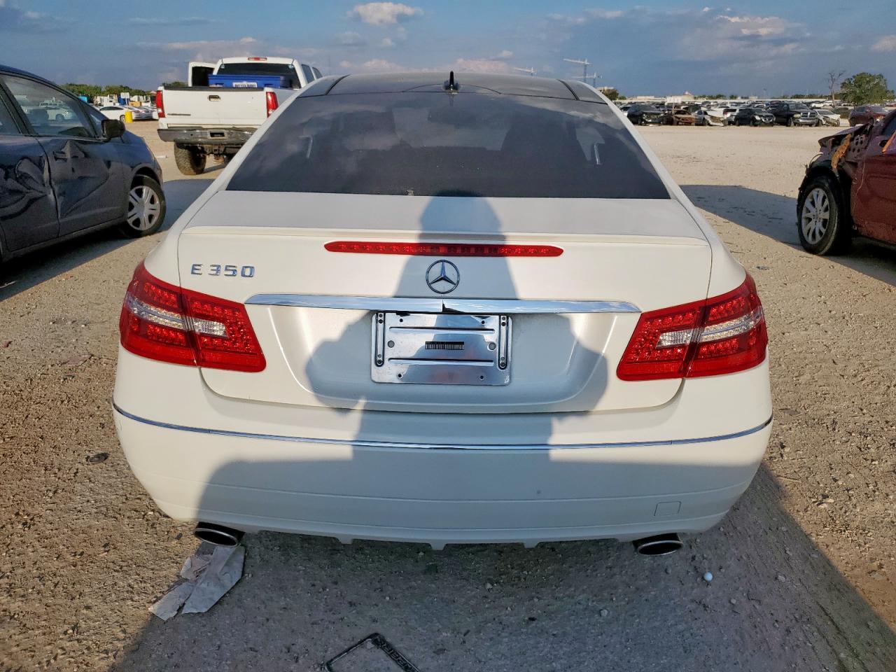 2013 MERCEDES-BENZ E-Class
