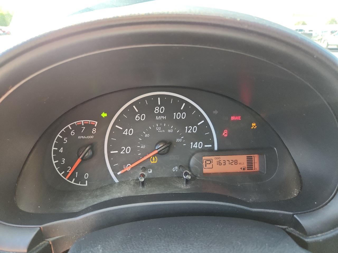 2017 NISSAN VERSA
