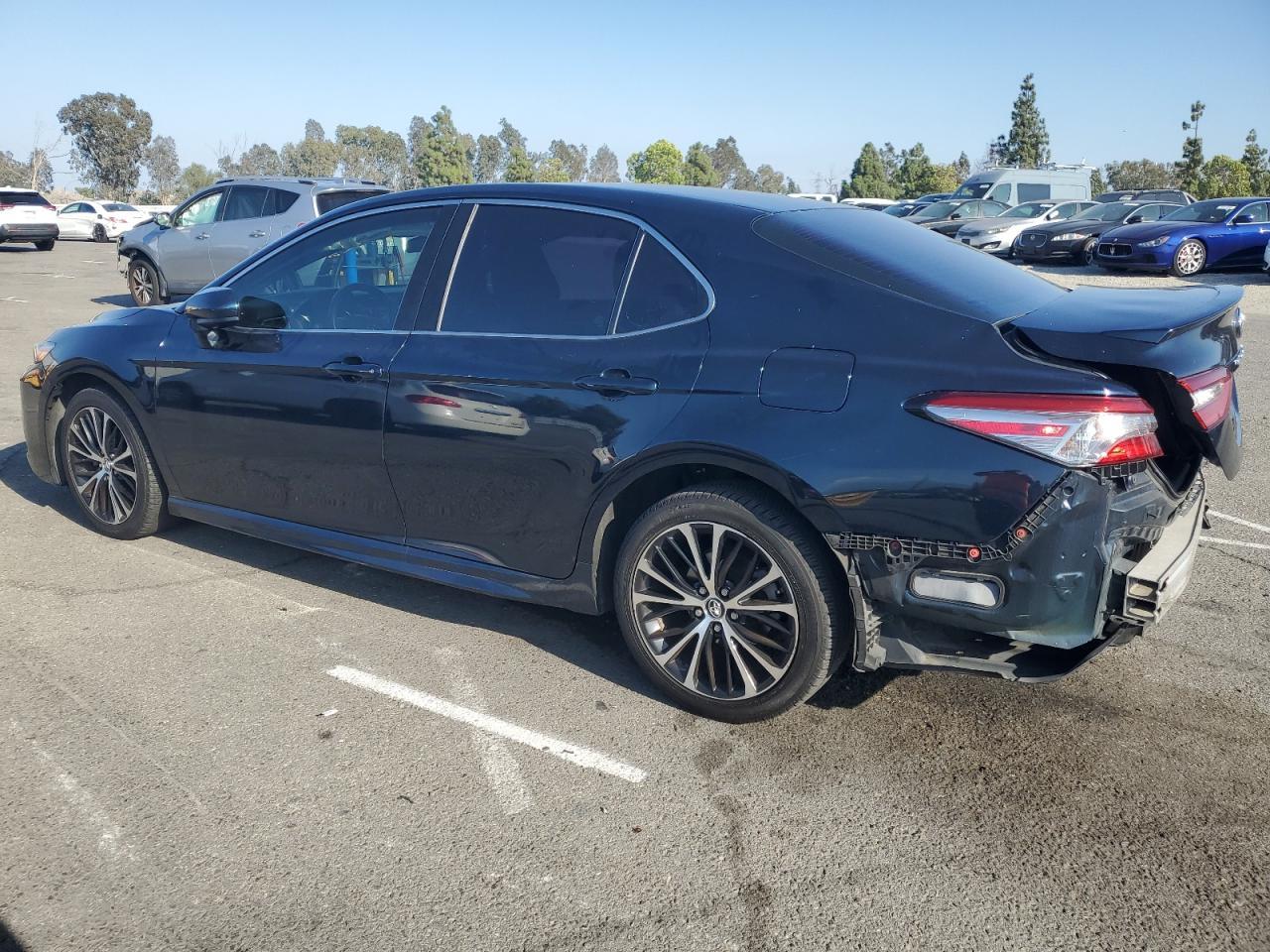 2018 TOYOTA CAMRY