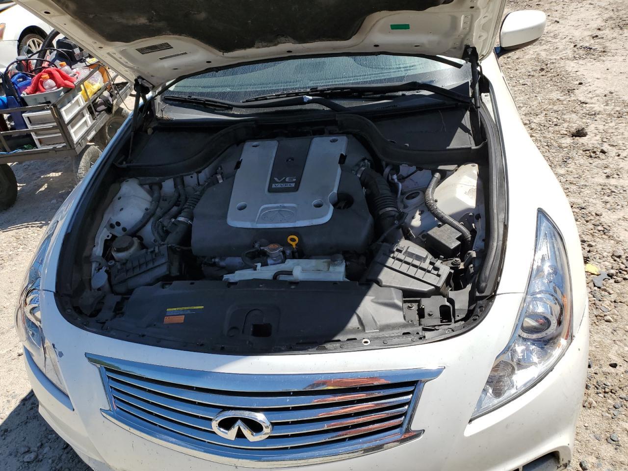 2013 INFINITI