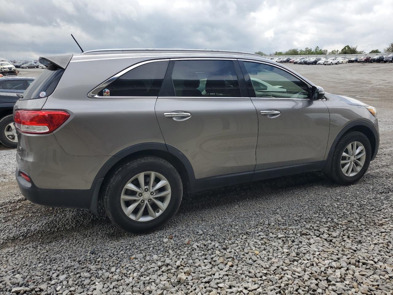 2016 KIA SORENTO