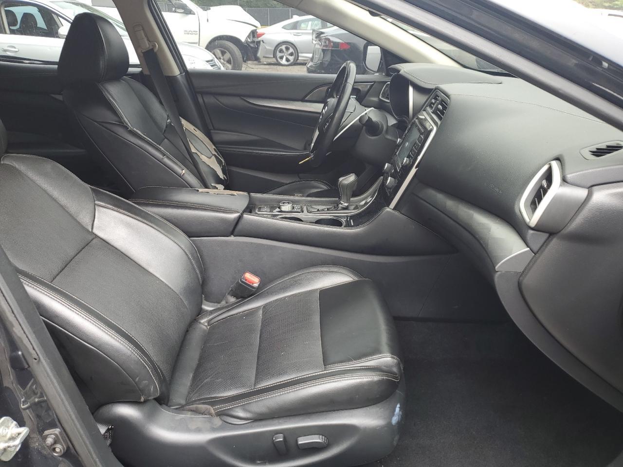 2017 NISSAN Maxima