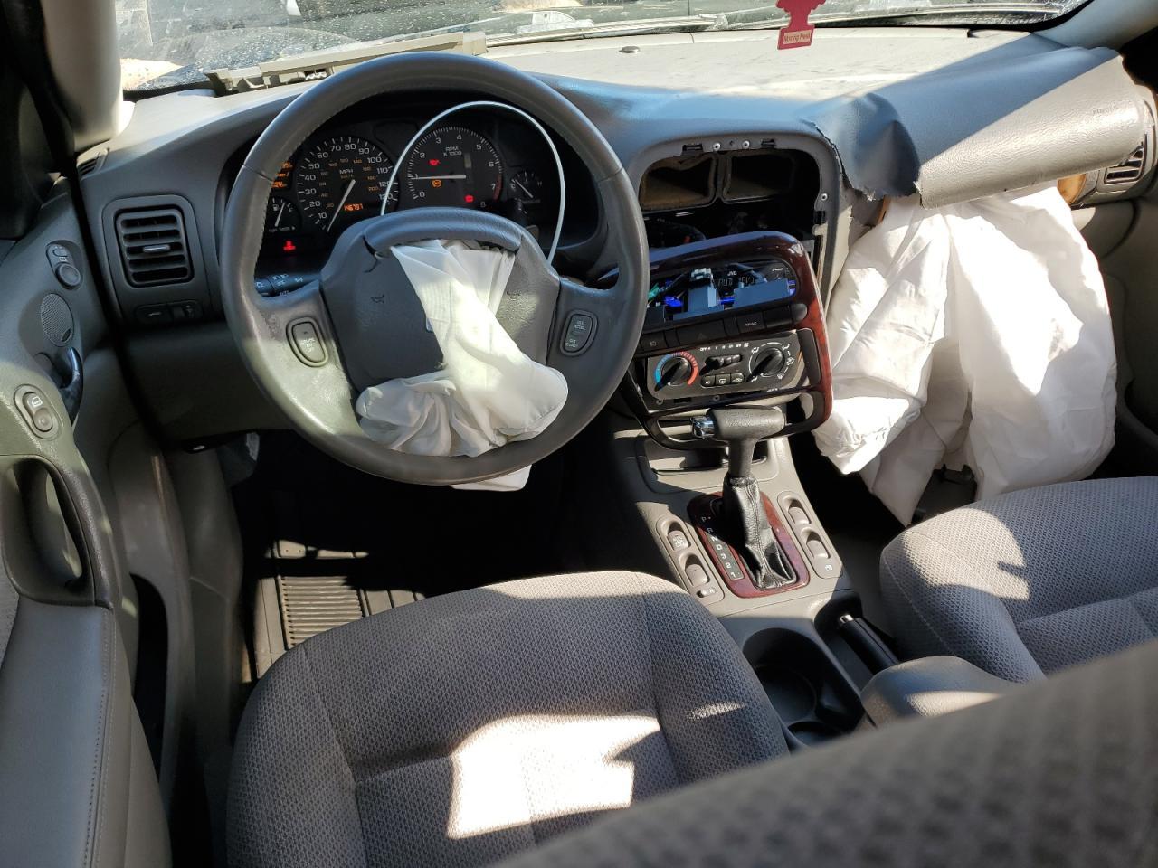 2002 SATURN L300