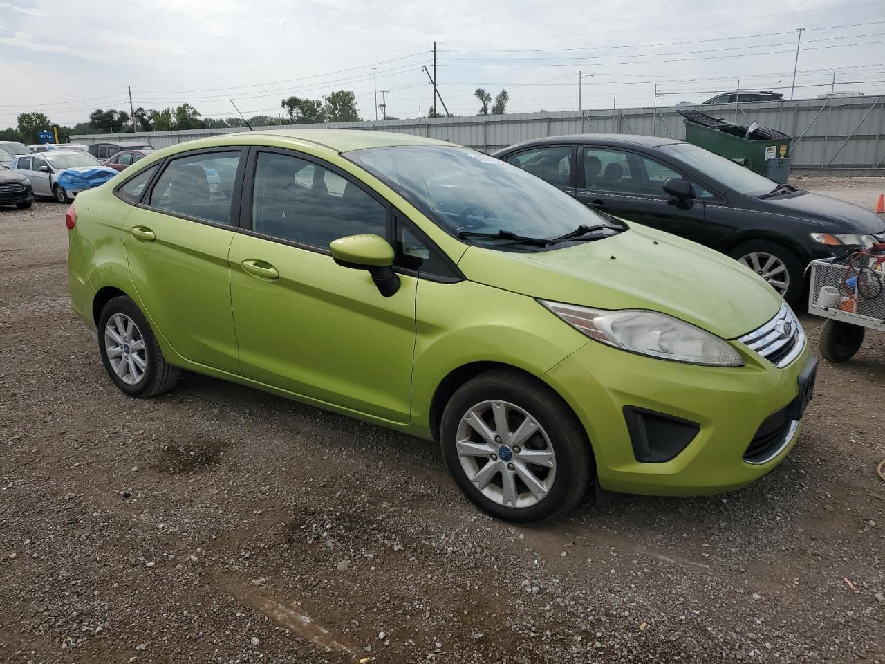2011 FORD Fiesta