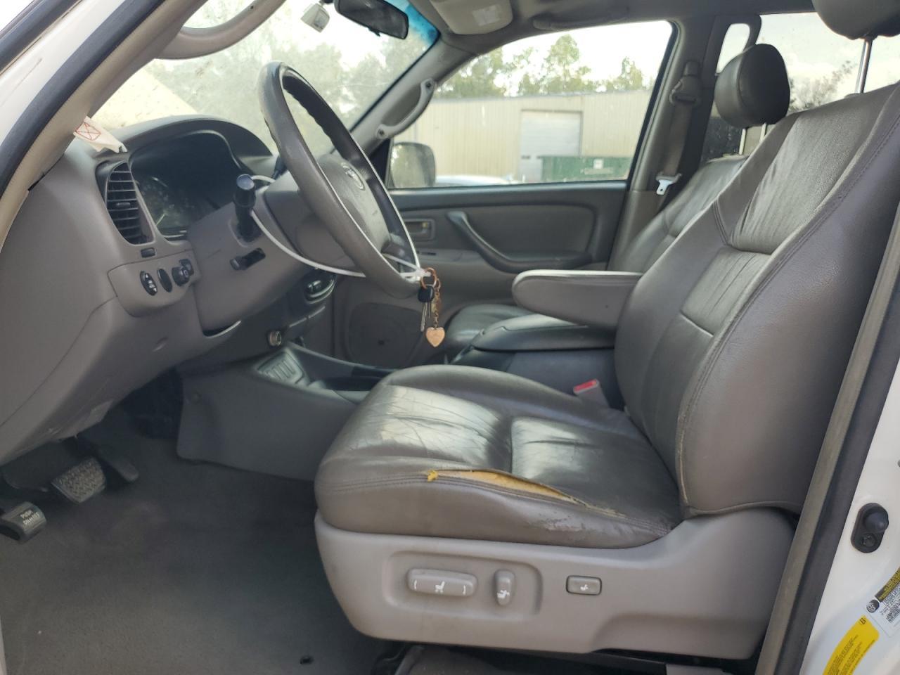 2006 TOYOTA Sequoia