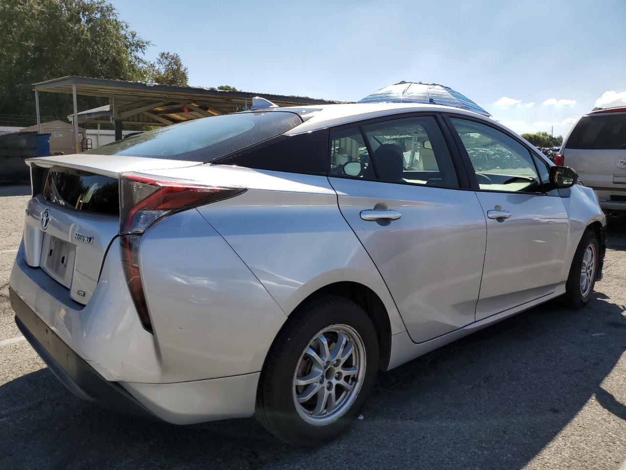 2016 TOYOTA PRIUS
