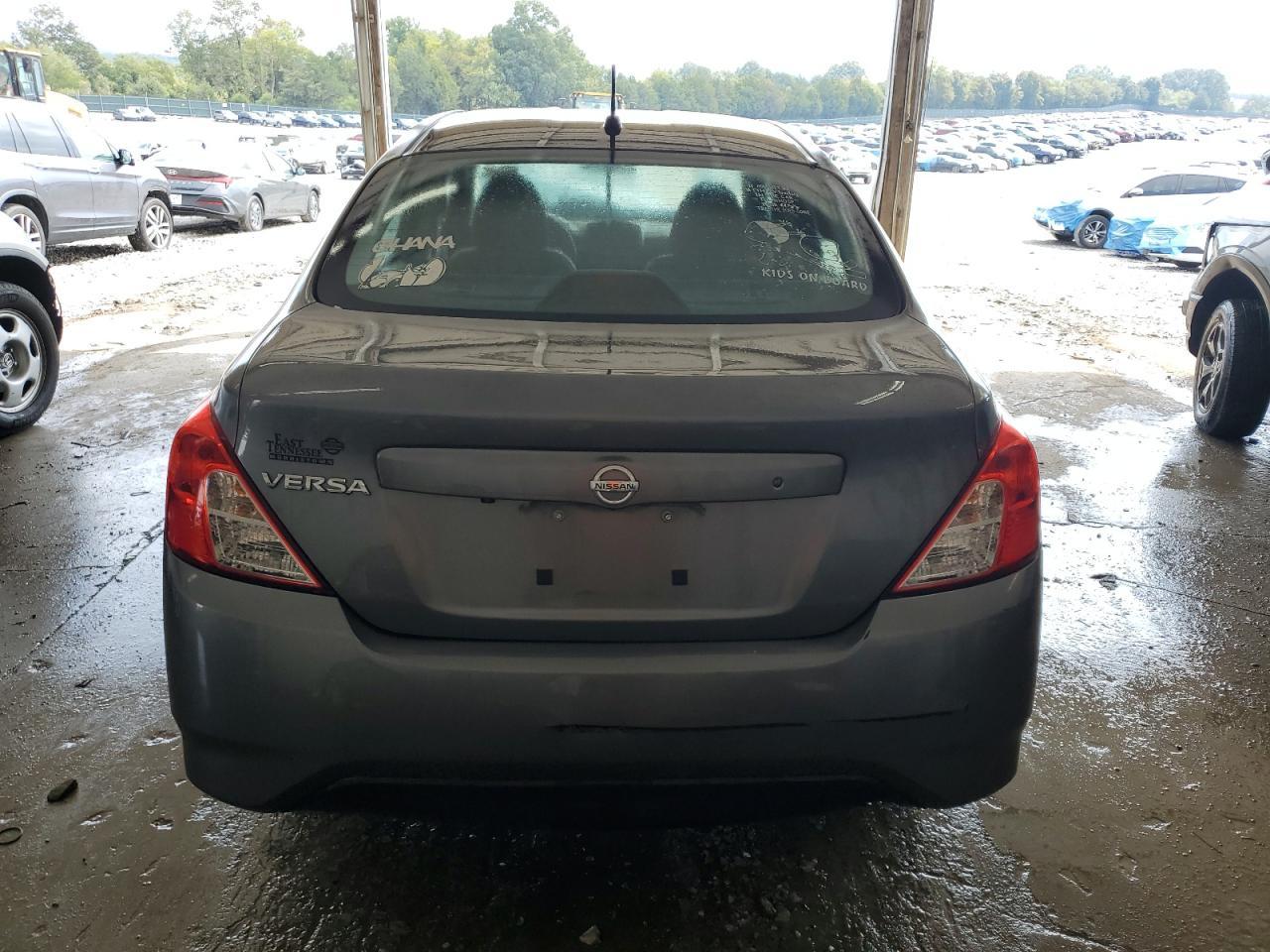2018 NISSAN VERSA