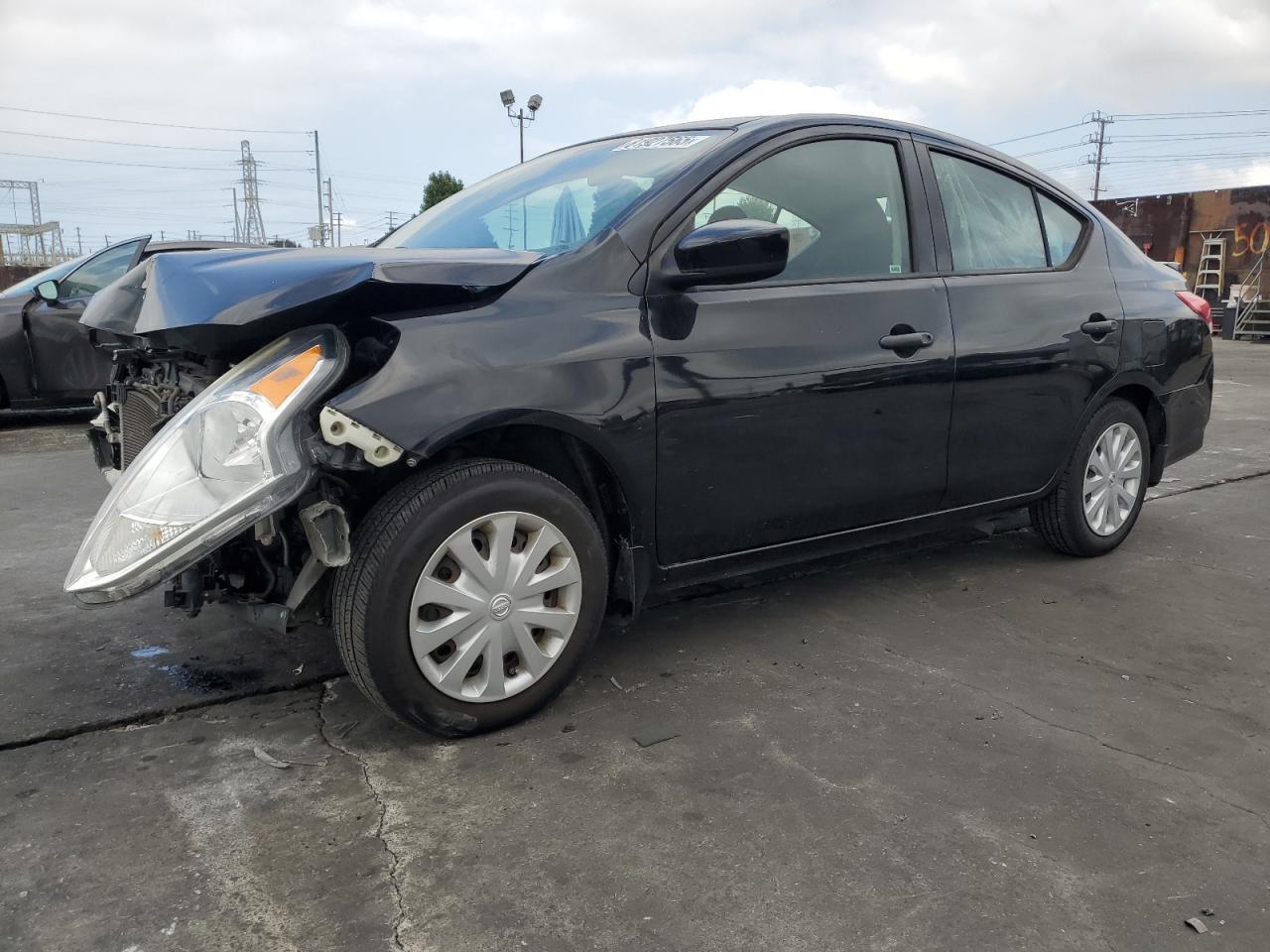 2016 NISSAN VERSA