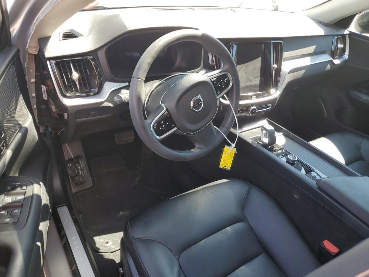 2025 VOLVO S60