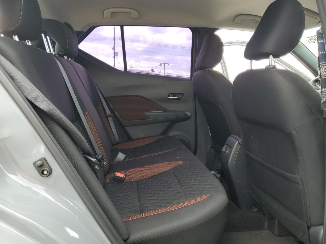 2022 NISSAN KICKS