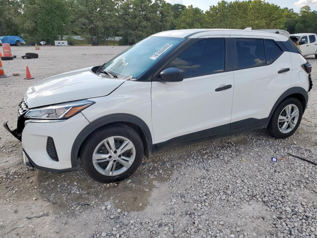 2024 NISSAN KICKS