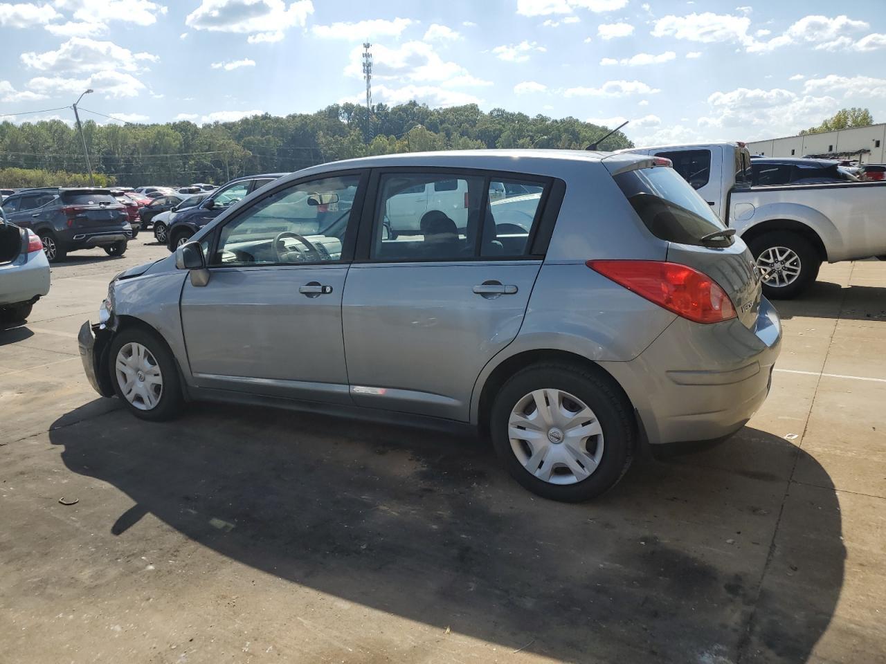 2011 NISSAN VERSA