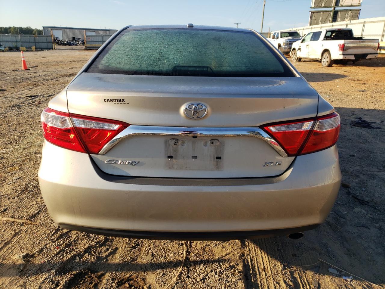 2016 TOYOTA CAMRY
