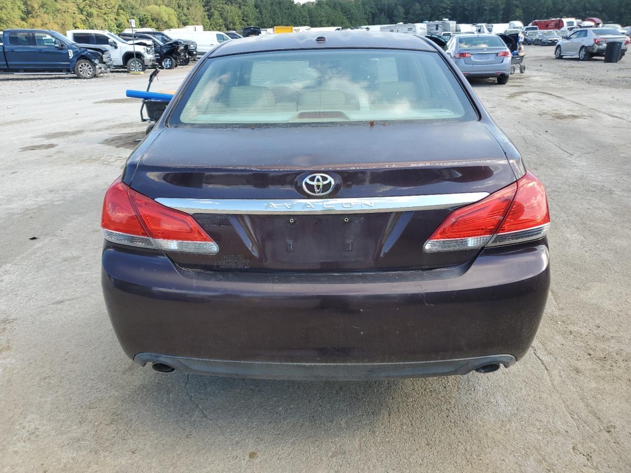 2011 TOYOTA Avalon